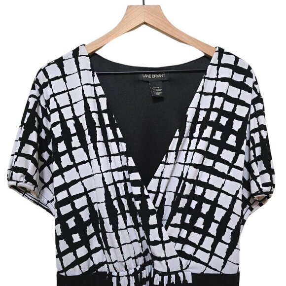 Lane Bryant Black & White Geometric Wrap Top Tie Waist Midi Dress Sz 26/28 - Picture 3 of 9